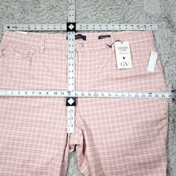 Gloria Vanderbilt Women's Amanda Capri Cropped Jeans Rosy Pink Refined Plaid 24W - Picture 7 of 8